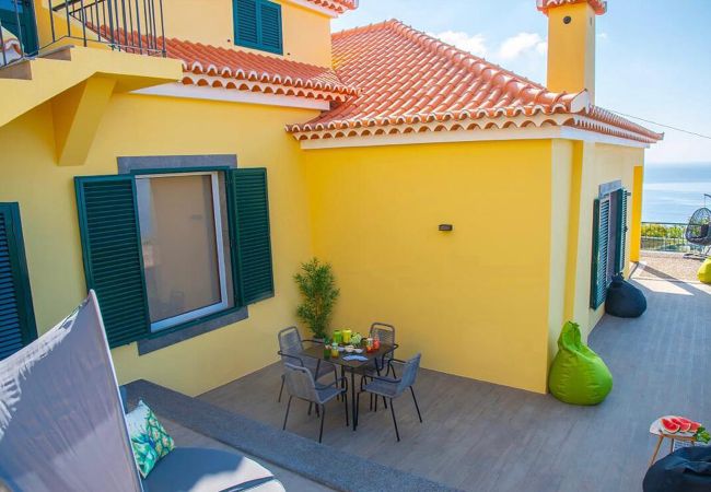 Villa in Santa Cruz - Villa Sunrise View by Homie Villa in Santa Cruz - Villa Sunrise View by Homie