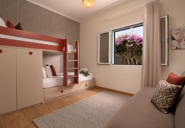 Villa in Santa Cruz - Villa Sunrise View by Homie Villa in Santa Cruz - Villa Sunrise View by Homie