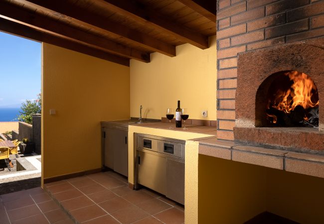 Villa in Santa Cruz - Villa Sunrise View by Homie Villa in Santa Cruz - Villa Sunrise View by Homie