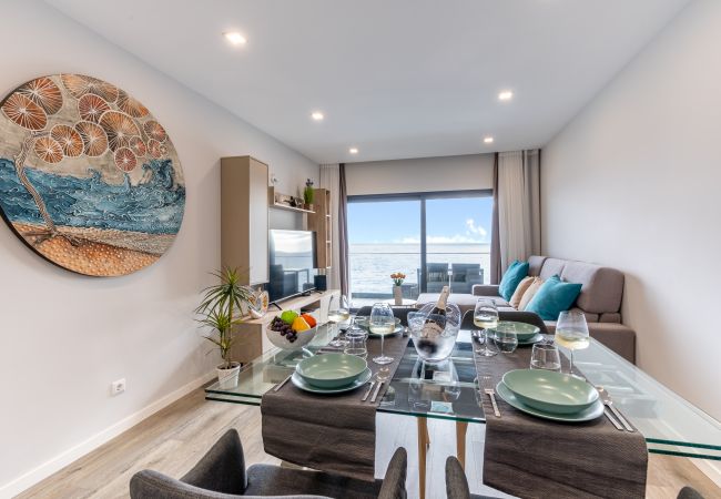 Ferienwohnung in Santa Cruz - Sea View Balcony by Madeira Sun Travel Ferienwohnung in Santa Cruz - Sea View Balcony by Madeira Sun Travel