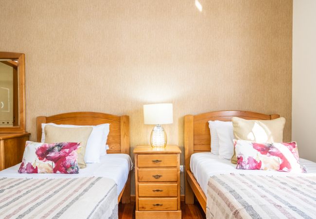 Doppelhaushälfte in Santa Cruz - Gaula Residence by Madeira Sun Travel Doppelhaushälfte in Santa Cruz - Gaula Residence by Madeira Sun Travel