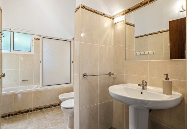 Landhaus in Porto Moniz - Green Valley by Madeira Sun Travel Landhaus in Porto Moniz - Green Valley by Madeira Sun Travel