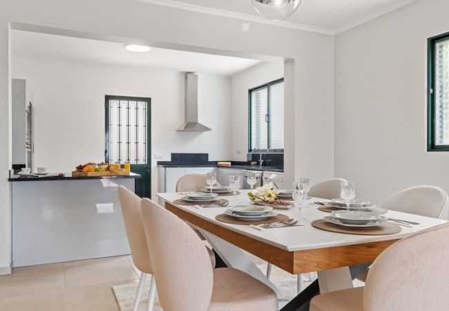 Ferienhaus in Funchal - Glimpse of the City by Madeira Sun Travel Ferienhaus in Funchal - Glimpse of the City by Madeira Sun Travel
