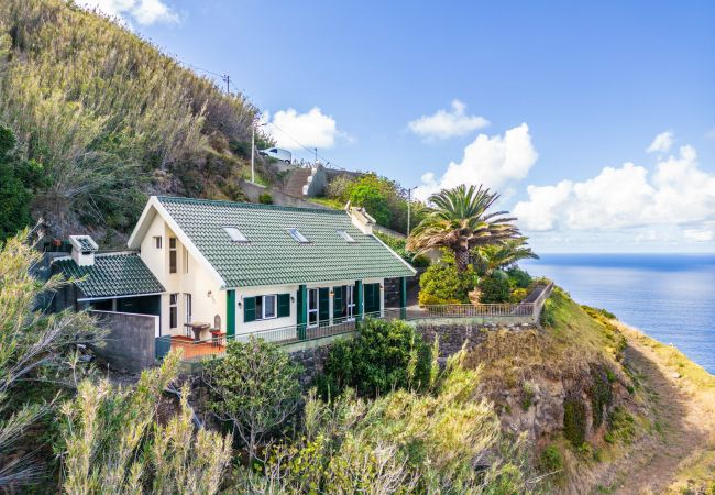 Casa rural en Porto Moniz - Green Valley by Madeira Sun Travel Casa rural en Porto Moniz - Green Valley by Madeira Sun Travel