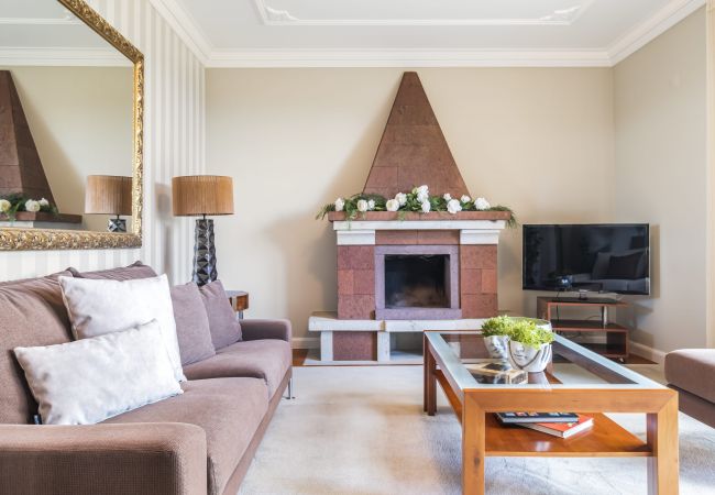 Casa en Estreito Câmara de Lobos - Casa Olimpo by Homie Casa en Estreito Câmara de Lobos - Casa Olimpo by Homie