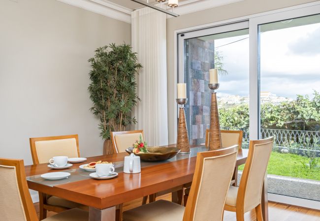 Casa en Estreito Câmara de Lobos - Casa Olimpo by Homie Casa en Estreito Câmara de Lobos - Casa Olimpo by Homie