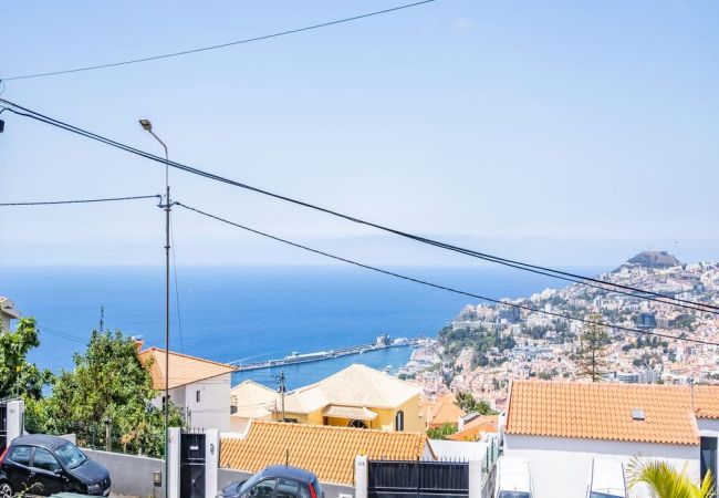 Casa en Funchal - Glimpse of the City by Madeira Sun Travel Casa en Funchal - Glimpse of the City by Madeira Sun Travel