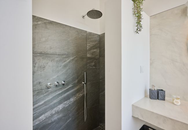 Appartement à Funchal - Luna Rossa - Lineart by Madeira Sun Travel Appartement à Funchal - Luna Rossa - Lineart by Madeira Sun Travel