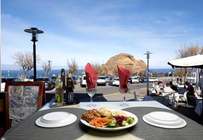 Chambres d'hôtes à Porto Moniz - Pérola Views Inn 109 by Madeira Sun Travel Chambres d'hôtes à Porto Moniz - Pérola Views Inn 109 by Madeira Sun Travel