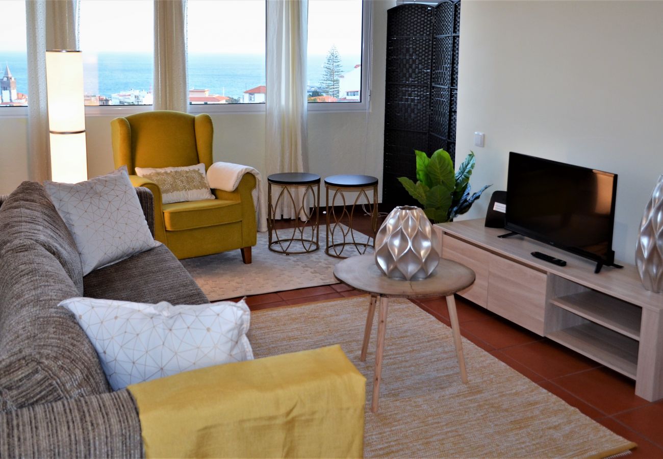 Funchal Window City Center House Sala de Estar com TV
