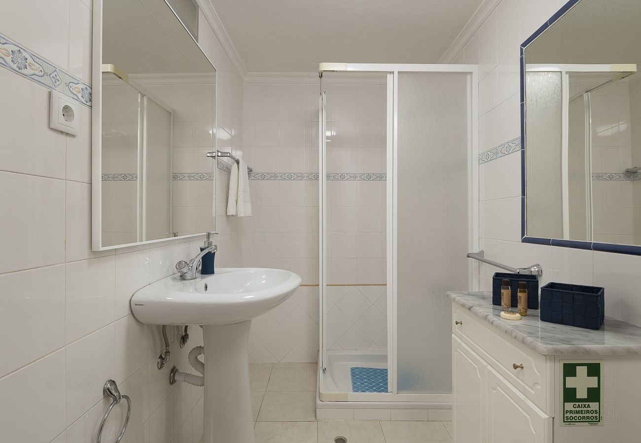 Funchal Window City Center House Casa de banho com duche