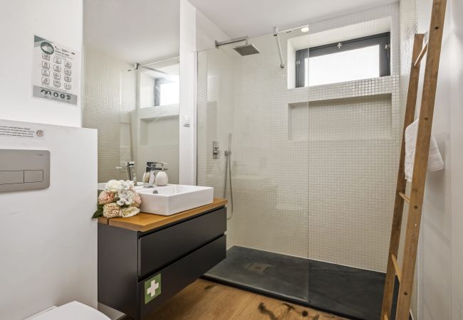 Apartamento em Funchal - Funchal Tropical - Orchid Flower by Madeira Sun Tr Apartamento em Funchal - Funchal Tropical - Orchid Flower by Madeira Sun Tr