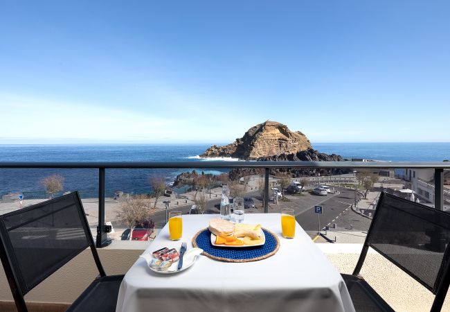 Quarto em Porto Moniz - Pérola Views Inn - Suite by Madeira Sun Travel Quarto em Porto Moniz - Pérola Views Inn - Suite by Madeira Sun Travel