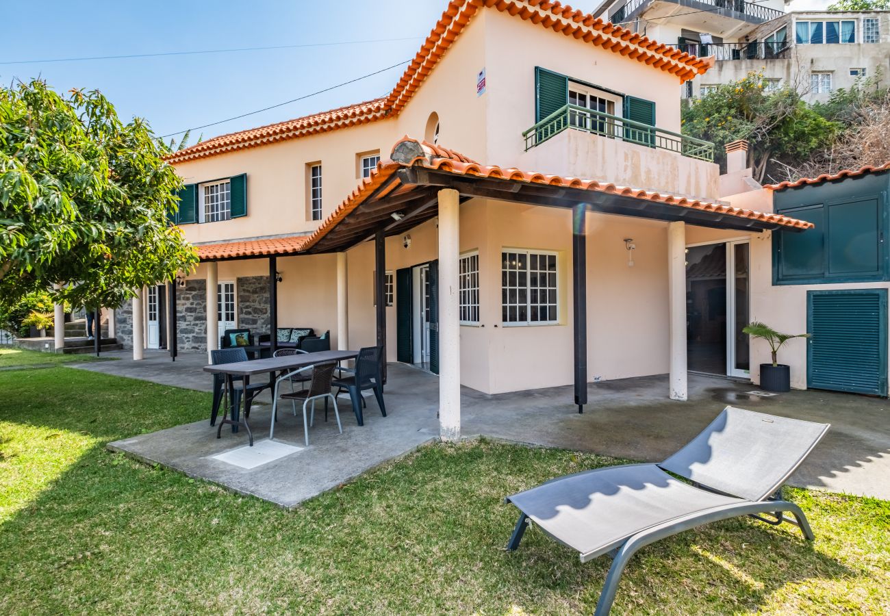 Villa em Santa Cruz - Sea View Villa by Madeira Sun Travel Villa em Santa Cruz - Sea View Villa by Madeira Sun Travel