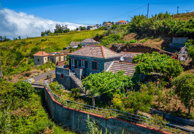 Casa rural em Ponta do Pargo - Rainbow Cottage by Madeira Sun Travel Casa rural em Ponta do Pargo - Rainbow Cottage by Madeira Sun Travel