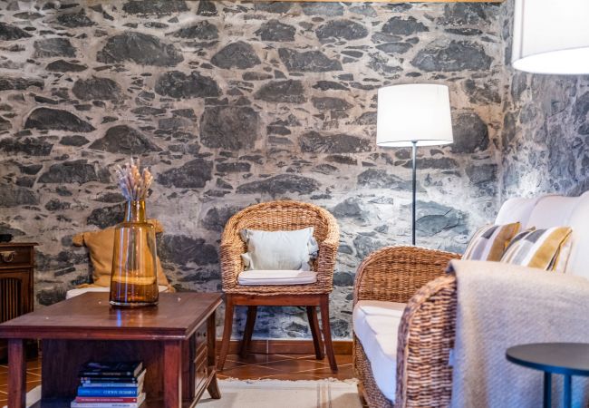 Casa rural em Ponta do Pargo - Rainbow Cottage by Madeira Sun Travel Casa rural em Ponta do Pargo - Rainbow Cottage by Madeira Sun Travel