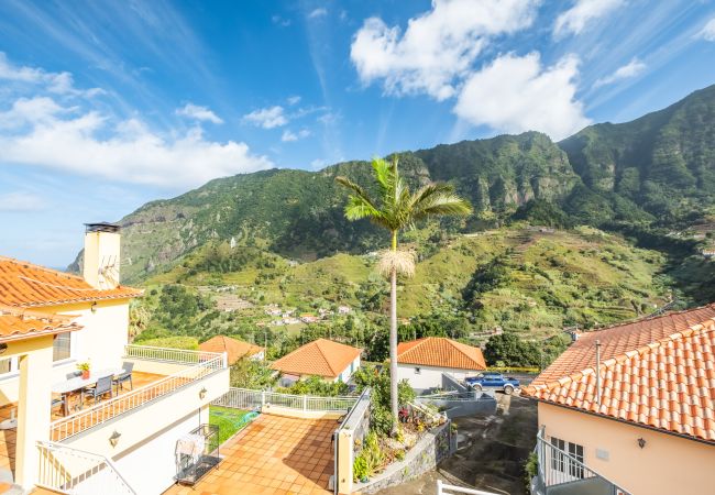 Casa em São Vicente - Cantinho das Feiteiras by Homie