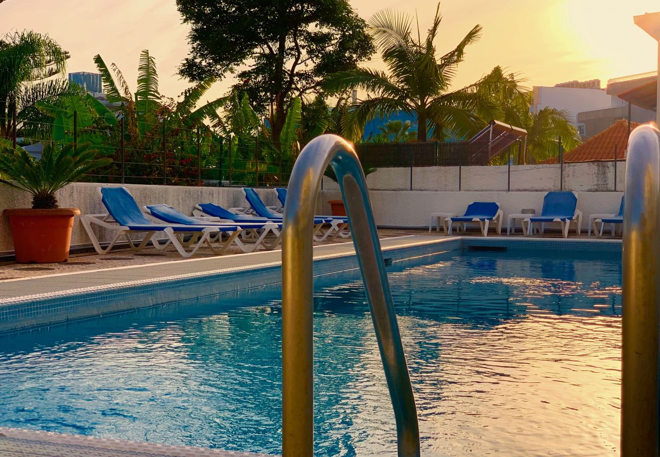 Apartment in Funchal - Black & White with pool by Homie Apartment in Funchal - Black & White with pool by Homie