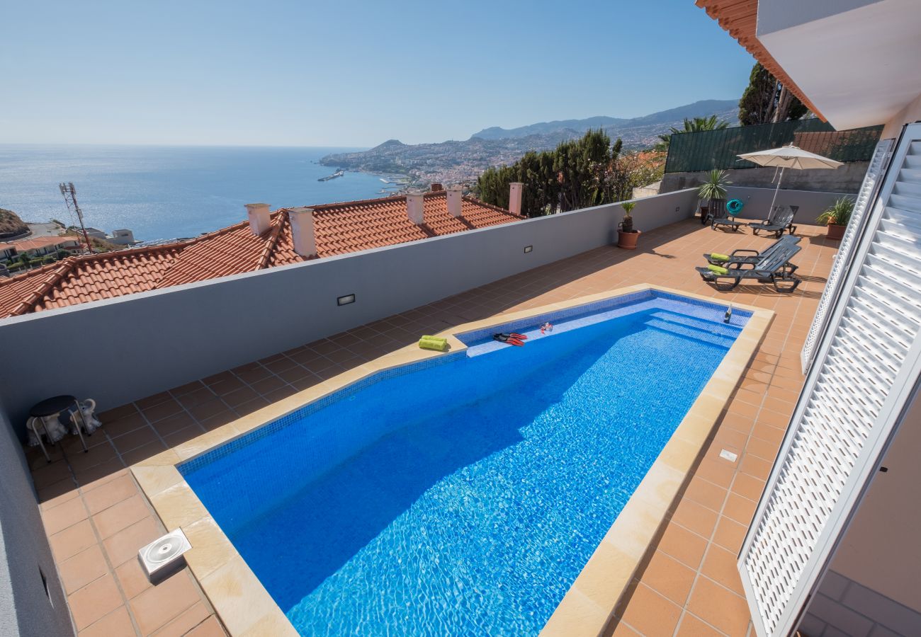 Villa in Funchal - Funchal Bay View Villa by Madeira Sun Travel Villa in Funchal - Funchal Bay View Villa by Madeira Sun Travel