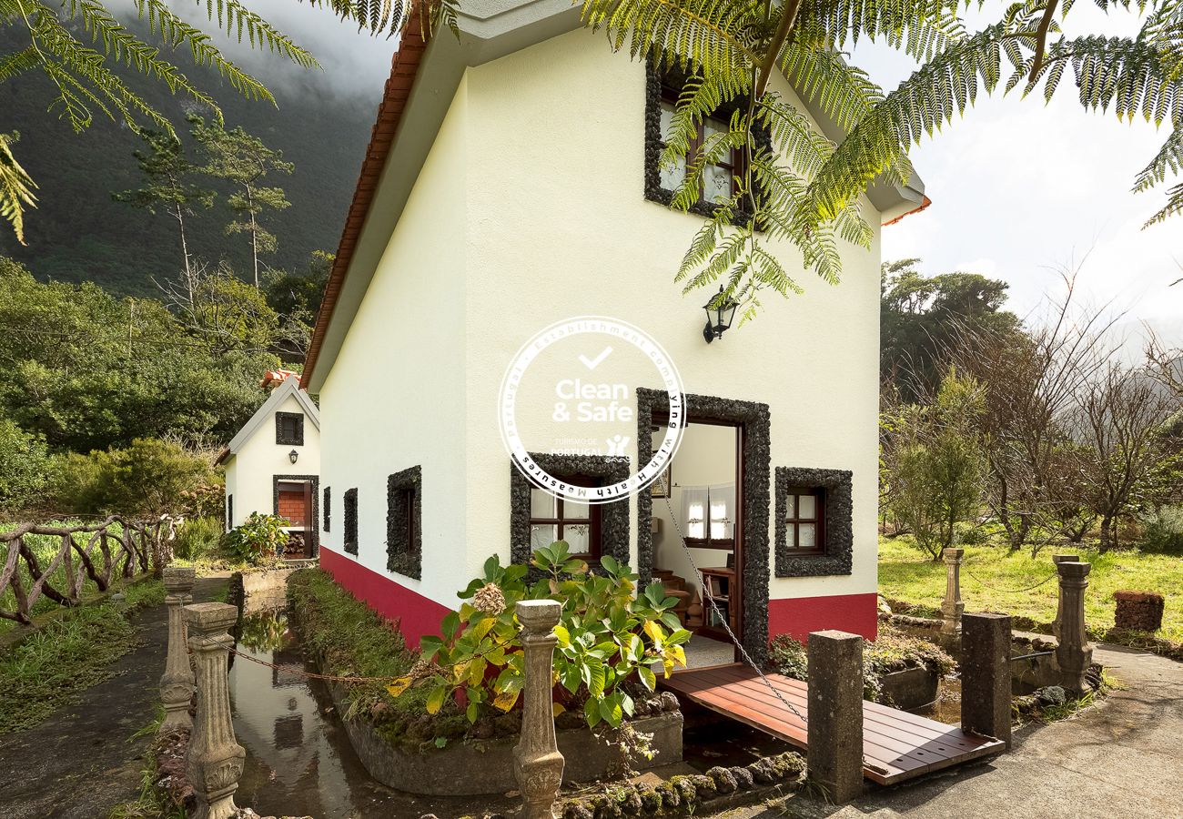 Cottage in Porto Moniz - Retiro na Natureza by Madeira Sun Travel Cottage in Porto Moniz - Retiro na Natureza by Madeira Sun Travel