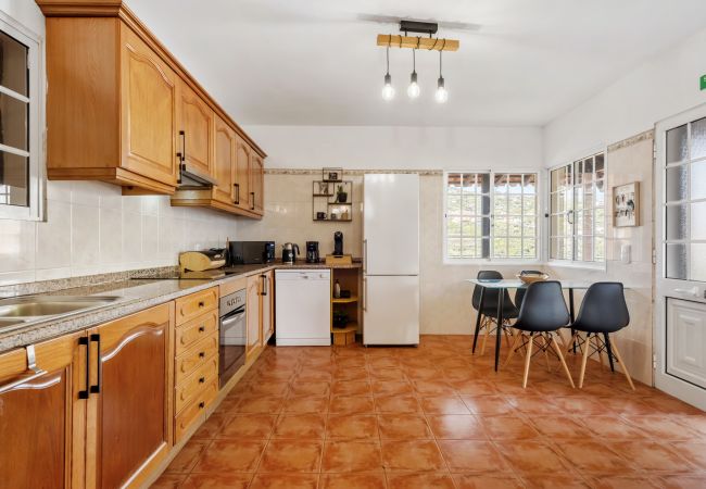 Villa in Santa Cruz - Sea View Villa by Madeira Sun Travel Villa in Santa Cruz - Sea View Villa by Madeira Sun Travel