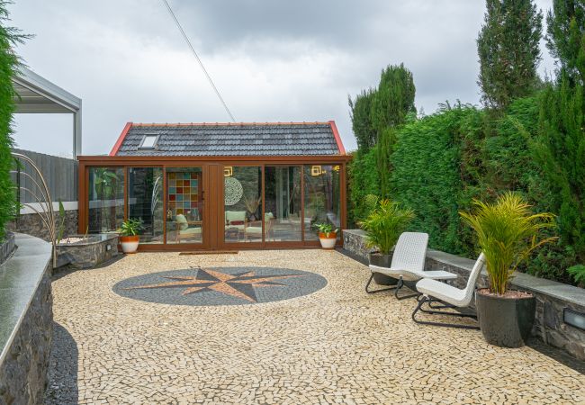 Cottage in Porto Moniz - King' Shelter by Homie