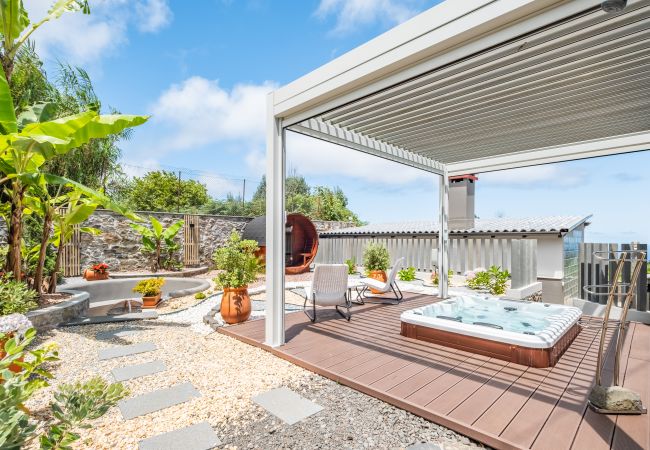 Cottage in Porto Moniz - King' Shelter by Homie