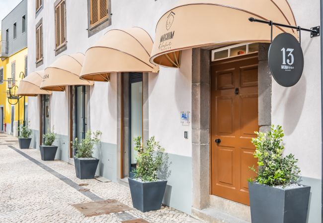 Rent by room in Machico - Machim D'Arfet House 201 by Madeira Sun Travel Rent by room in Machico - Machim D'Arfet House 201 by Madeira Sun Travel