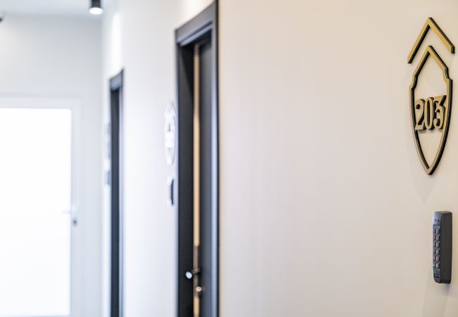 Rent by room in Machico - Machim D'Arfet House 203 by Madeira Sun Travel Rent by room in Machico - Machim D'Arfet House 203 by Madeira Sun Travel