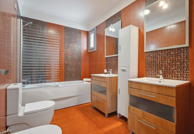 House in Funchal - Suburban Views by Madeira Sun Travel House in Funchal - Suburban Views by Madeira Sun Travel