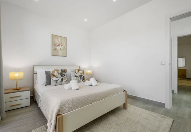 House in Canhas - Casa do Malaquias by Homie House in Canhas - Casa do Malaquias by Homie