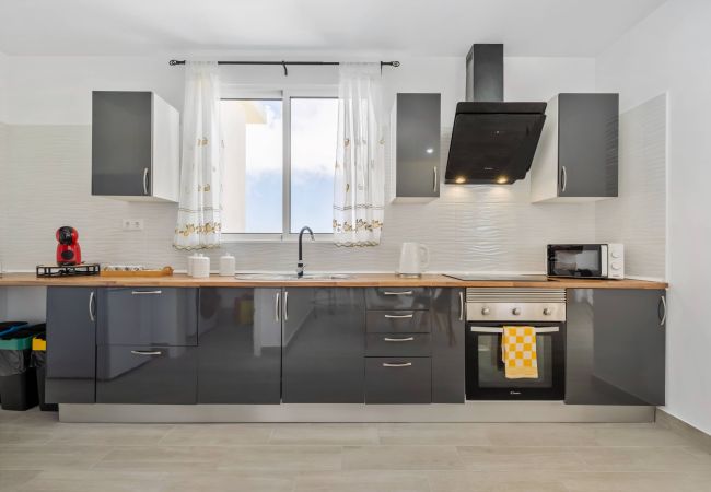 House in Canhas - Casa do Malaquias by Homie House in Canhas - Casa do Malaquias by Homie