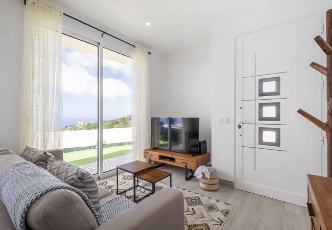 House in Canhas - Casa do Malaquias by Homie House in Canhas - Casa do Malaquias by Homie