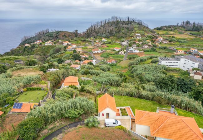 Cottage in Porto Moniz - Palheiro Simone by Homie Cottage in Porto Moniz - Palheiro Simone by Homie