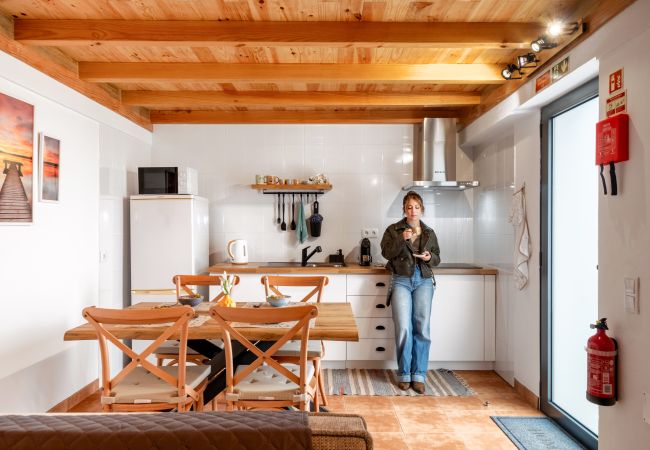 House in Porto Moniz - N&T House by Homie